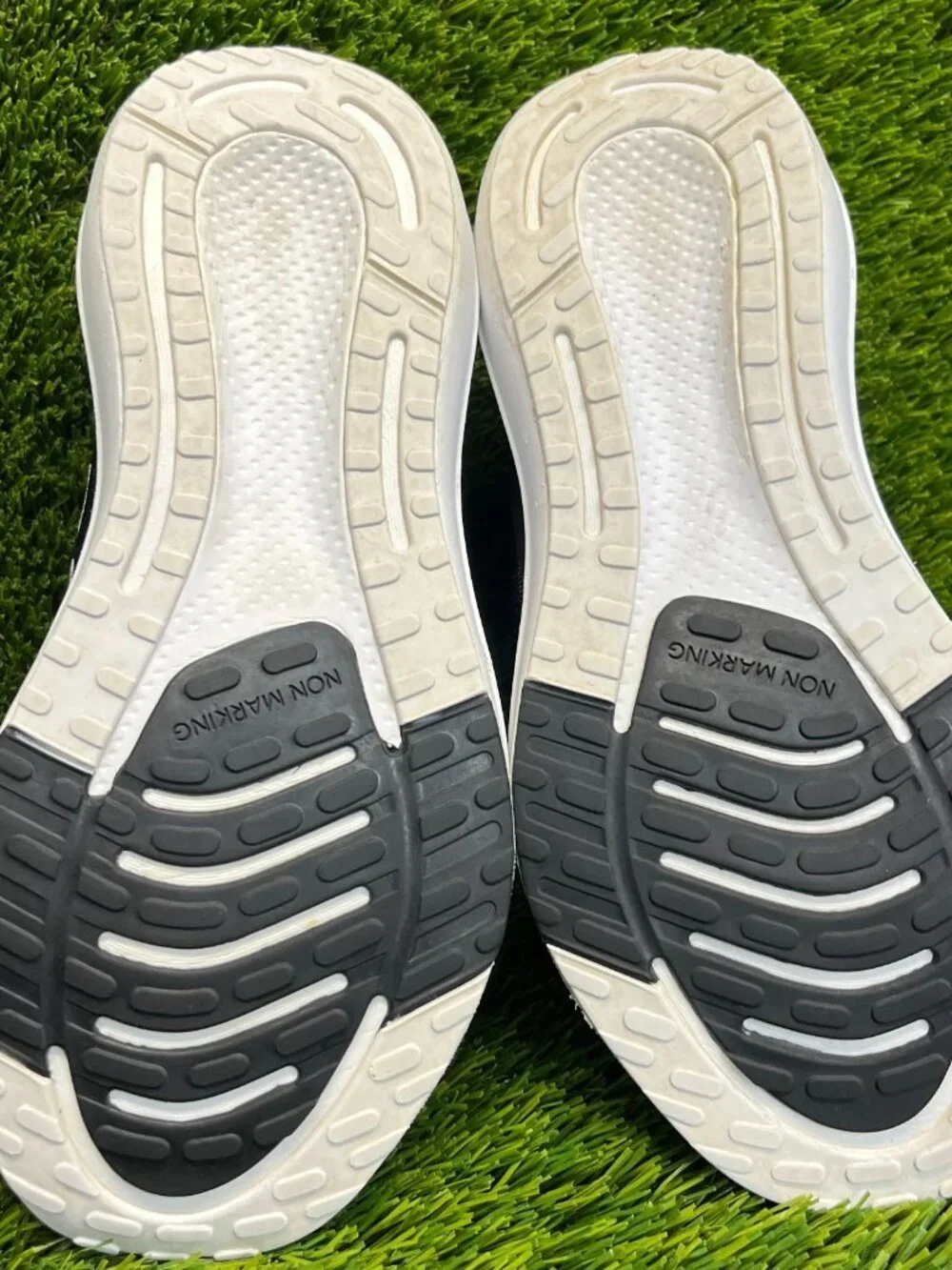 Adidas EQ21 Run Boys Size 6Y Black White Athletic Running Walking Shoes Sneakers